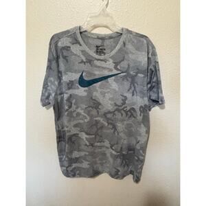 Men’s The Nike Tee Gray Digi Camo Dri-Fit Teal Swoosh T shirt, size XL